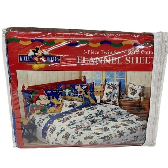 RARE Vintage Mickey's 3-pc Flannel Twin Sheets Set Disney Winter Sled